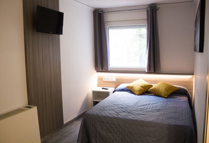 Imagen de la habitación del Hotel Restaurante Pensi&oacute;n Mariola. Foto 16