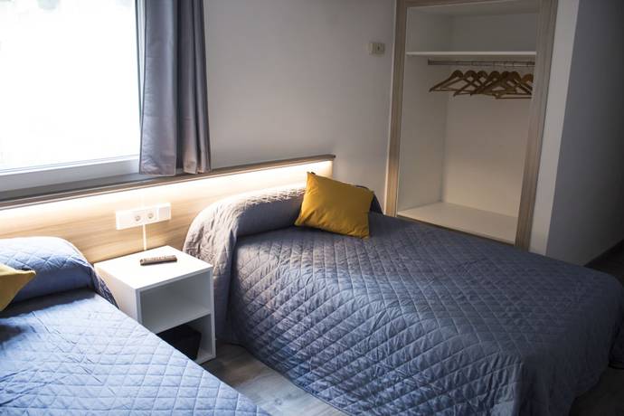 Imagen de la habitación del Hotel Restaurante Pensi&oacute;n Mariola. Foto 17