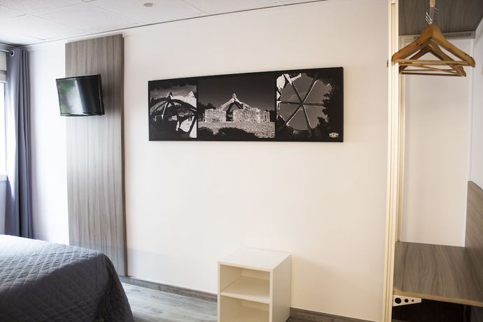 Imagen de la habitación del Hotel Restaurante Pensi&oacute;n Mariola. Foto 18