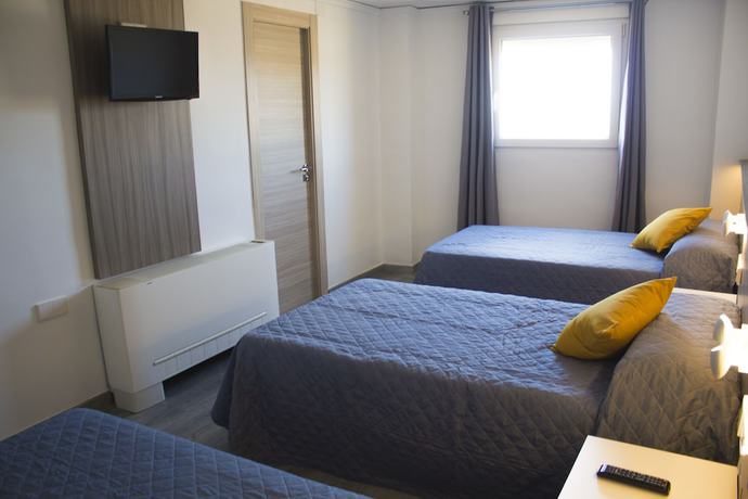 Imagen de la habitación del Hotel Restaurante Pensi&oacute;n Mariola. Foto 19