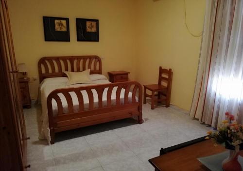 Imagen de la habitación del Hotel Restaurante Pe&ntilde;arroya. Foto 14