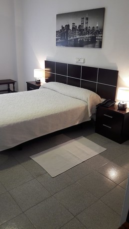 Imagen de la habitación del Hotel Restaurante Portugal. Foto 13