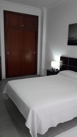 Imagen de la habitación del Hotel Restaurante Portugal. Foto 18