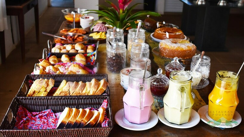 Imagen del bar/restaurante del Hotel Restaurante Pousada Cachoeiras Da Furna. Foto 22