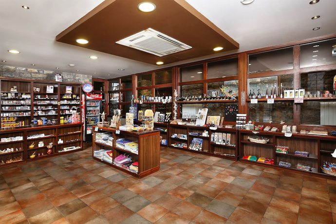 Imagen de los interiores del Hotel Restaurante Revestido. Foto 8