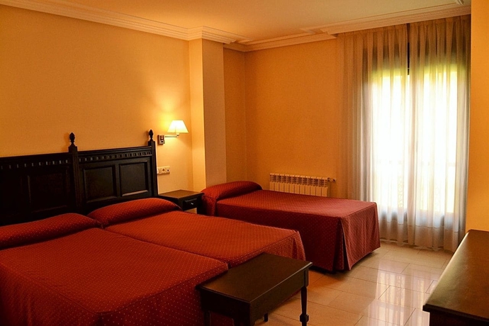 Imagen de la habitación del Hotel Restaurante Ribera Del Chicu. Foto 12