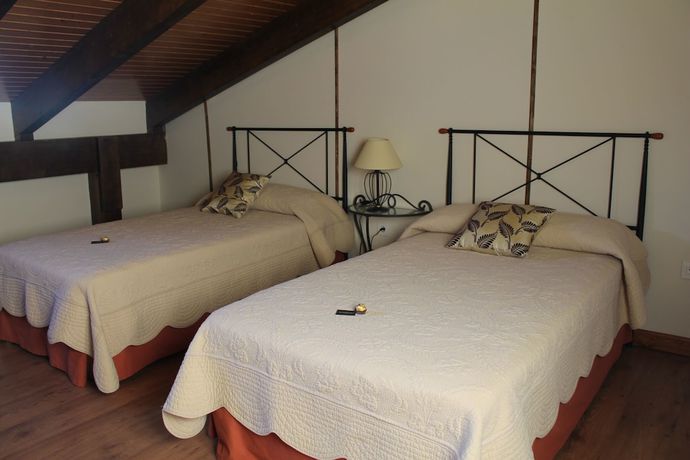 Imagen de la habitación del Hotel Restaurante Rural Las Baronas. Foto 9