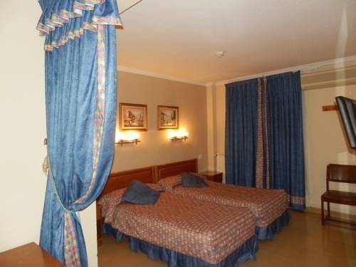 Imagen de la habitación del Hotel Restaurante Salvadora. Foto 13