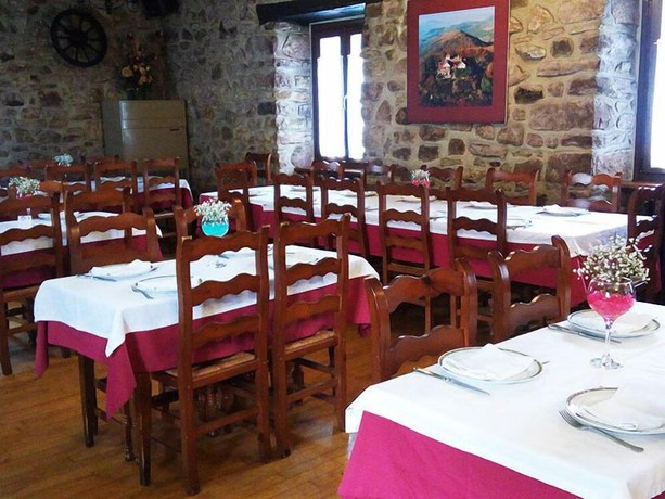 Imagen del bar/restaurante del Hotel Restaurante Urgain II. Foto 4