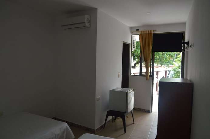Imagen de la habitación del Hotel Restaurante Versalles. Foto 10
