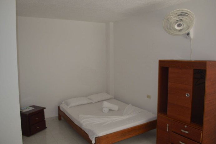 Imagen de la habitación del Hotel Restaurante Versalles. Foto 11