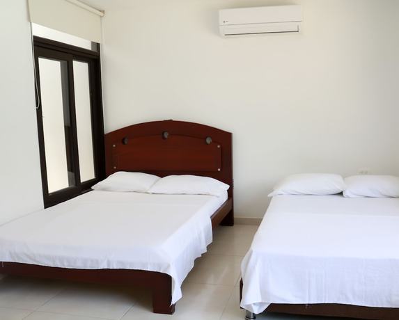 Imagen de la habitación del Hotel Restaurante Versalles. Foto 15