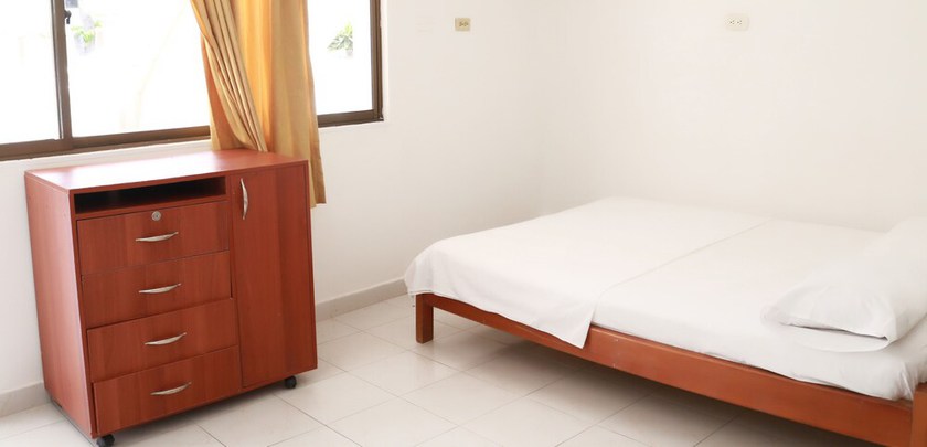 Imagen de la habitación del Hotel Restaurante Versalles. Foto 17