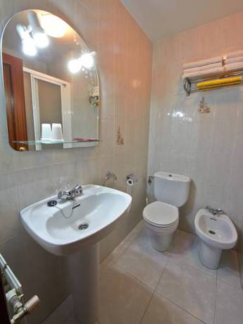 Imagen de la habitación del Hotel Restaurante Xaneiro. Foto 7