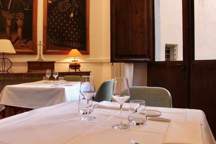 Imagen del bar/restaurante del Hotel Restaurante and Spa Palacio Matutano Daudén. Foto 4