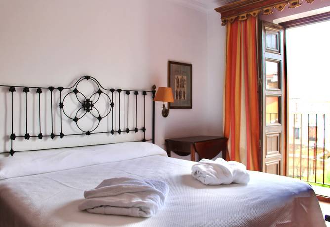 Imagen de la habitación del Hotel Restaurante and Spa Palacio Matutano Daudén. Foto 9
