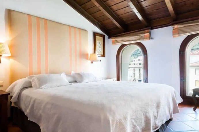 Imagen de la habitación del Hotel Restaurante and Spa Palacio Matutano Daudén. Foto 10