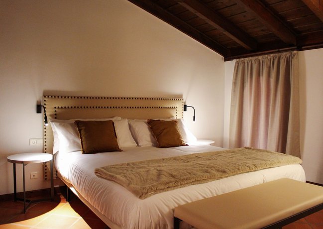 Imagen de la habitación del Hotel Restaurante and Spa Palacio Matutano Daudén. Foto 11