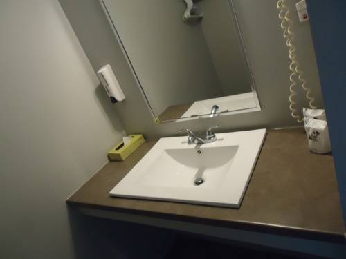 Imagen de la habitación del Hotel Restaurant-motel Le Rond-point. Foto 5