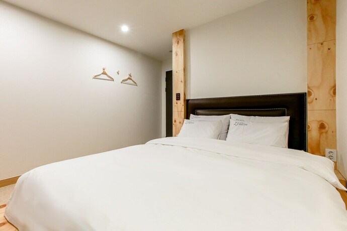 Imagen de la habitación del Hotel Restay. Foto 5