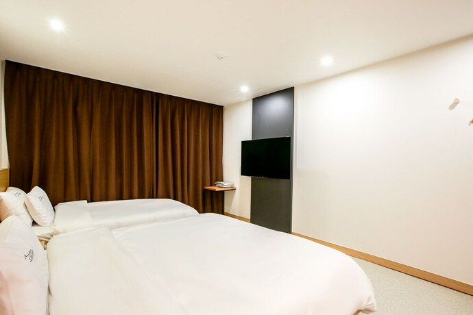 Imagen de la habitación del Hotel Restay. Foto 8