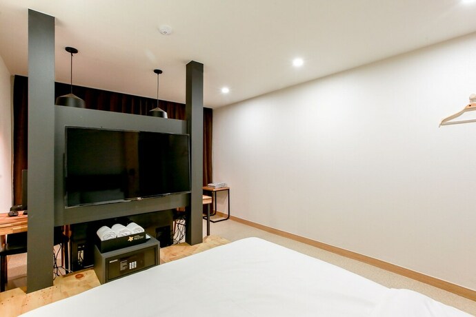 Imagen de la habitación del Hotel Restay. Foto 20