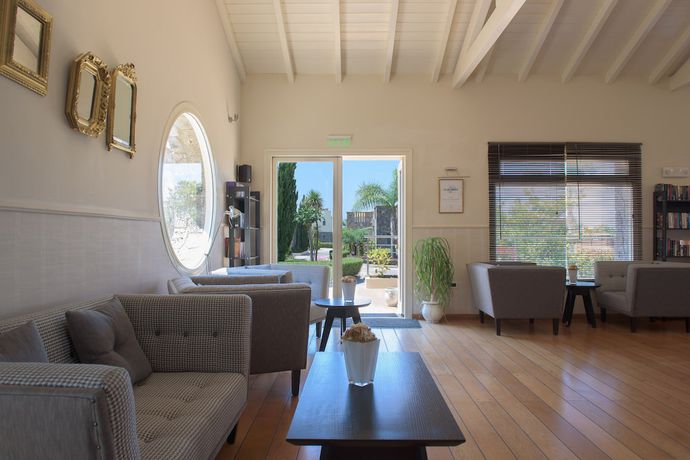 Imagen del bar/restaurante del Hotel Restia Suites Exclusive Resort - Adults Only. Foto 2