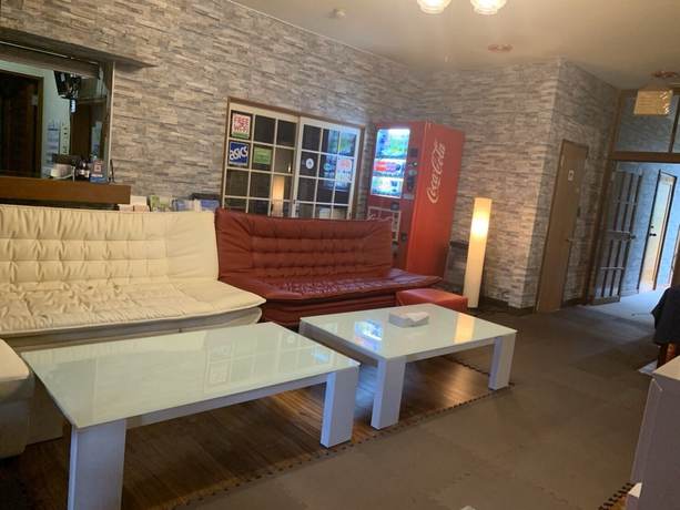 Imagen de los interiores del Hotel Restmance Pension Woody Hill. Foto 11