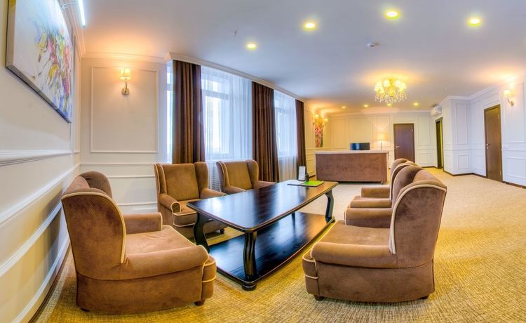 Imagen de los interiores del Hotel Reston and Spa. Foto 17