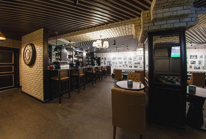 Imagen del bar/restaurante del Hotel Reston and Spa. Foto 4