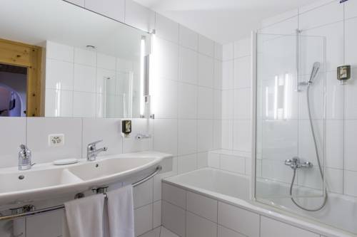 Imagen de la habitación del Hotel Restorant Engiadina Ftan. Foto 15