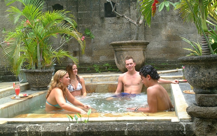 Imagen de los exteriores del Hotel Restu Bali. Foto 12