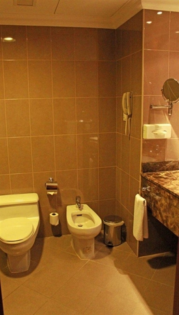 Imagen de la habitación del Hotel Retaj Al Rayyan. Foto 2