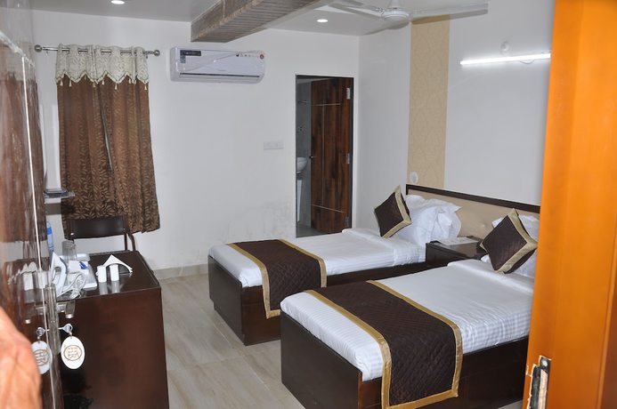 Imagen de la habitación del Hotel Retaj Bhilwara. Foto 7