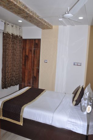 Imagen de la habitación del Hotel Retaj Bhilwara. Foto 10