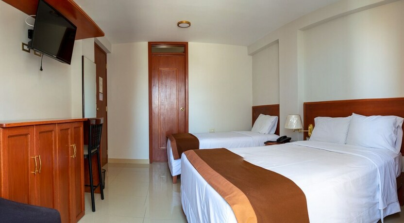 Imagen de la habitación del Hotel Retama. Foto 12