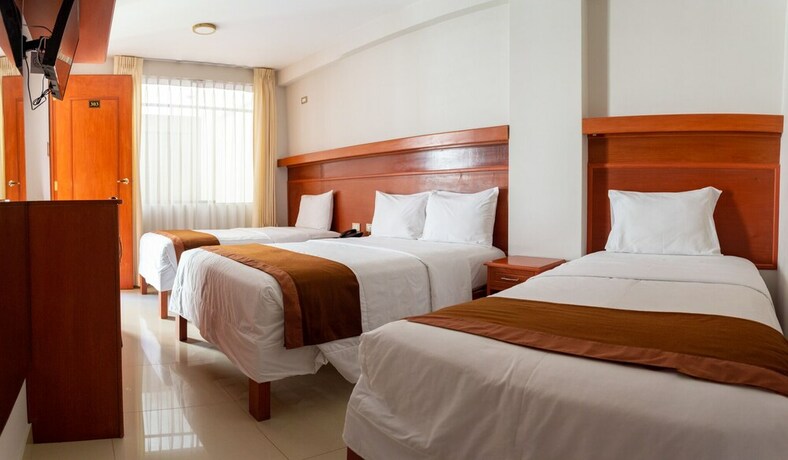 Imagen de la habitación del Hotel Retama. Foto 16