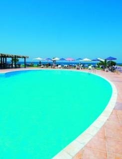 Imagen de la piscina del Hotel Rethymno Resort. Foto 7