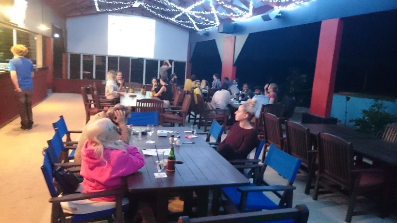 Imagen del bar/restaurante del Hotel Retreat Seaside. Foto 7