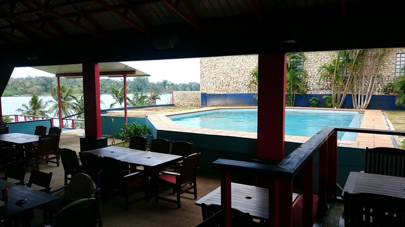 Imagen de la piscina del Hotel Retreat Seaside. Foto 18