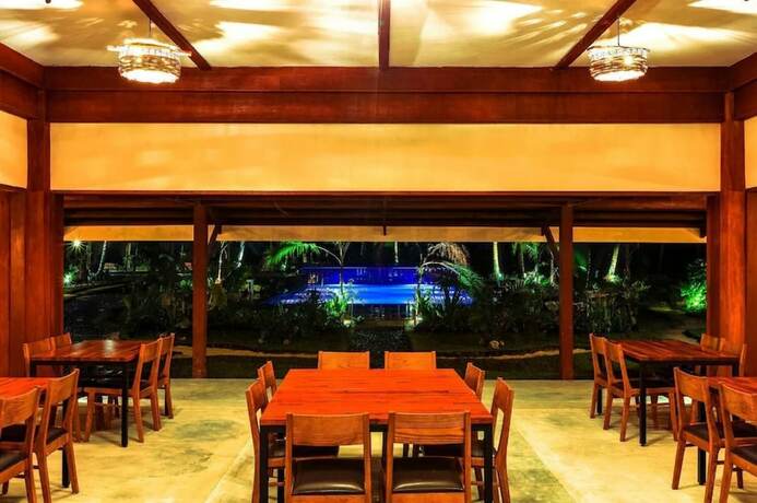 Imagen del bar/restaurante del Hotel Retreat Siargao Resort. Foto 24