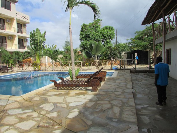 Imagen de la piscina del Hotel Retro Boutique Limited. Foto 20