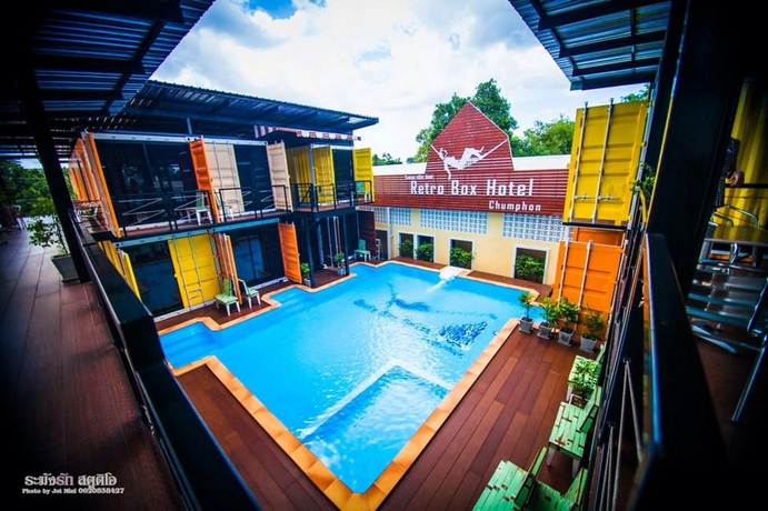 Imagen de la piscina del Hotel Retro Box. Foto 11