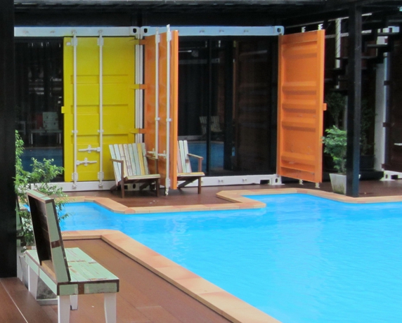 Imagen de la piscina del Hotel Retro Box. Foto 16