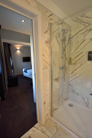 Imagen de la habitación del Hotel Retro, Bruselas. Foto 6