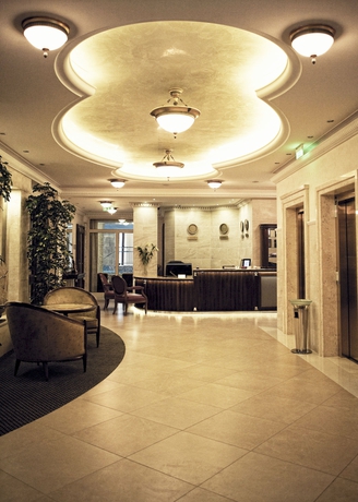 Imagen de los interiores del Hotel Retro Riverside Wellness Resort. Foto 12