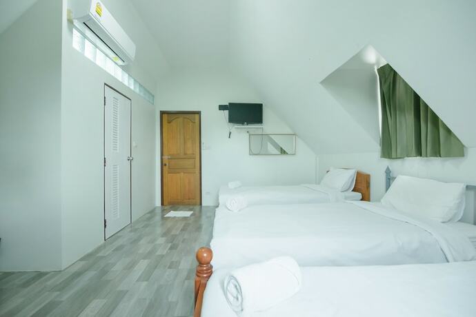 Imagen de la habitación del Hotel Reuan Chom Dao Resort. Foto 19