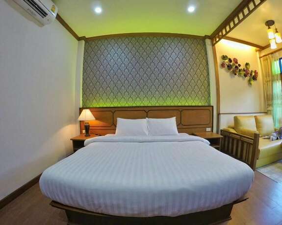 Imagen de la habitación del Hotel Reuan Napasorn. Foto 17