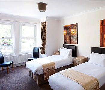 Imagen de la habitación del Hotel Revado. Foto 3