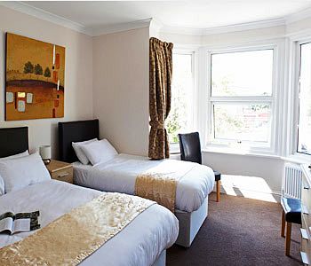 Imagen de la habitación del Hotel Revado. Foto 4